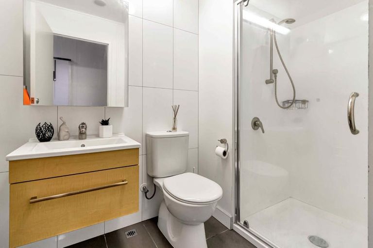 Photo of property in Twin Towers, 703/17 Putney Way, Manukau, Auckland, 2104