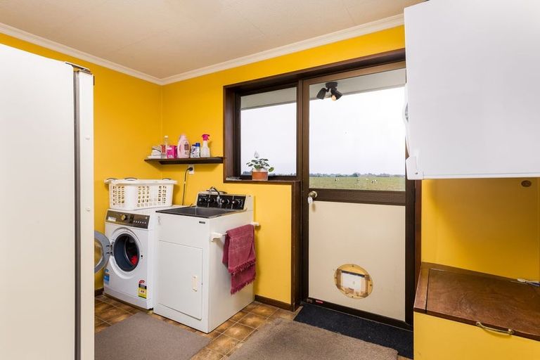 Photo of property in 23 Timaru Road, Waimate, 7924