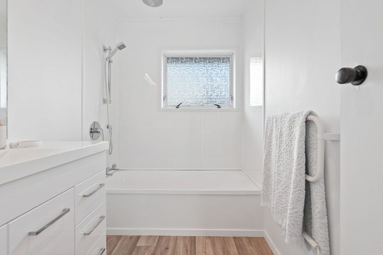 Photo of property in 20 Cypress Crescent, Pukete, Hamilton, 3200