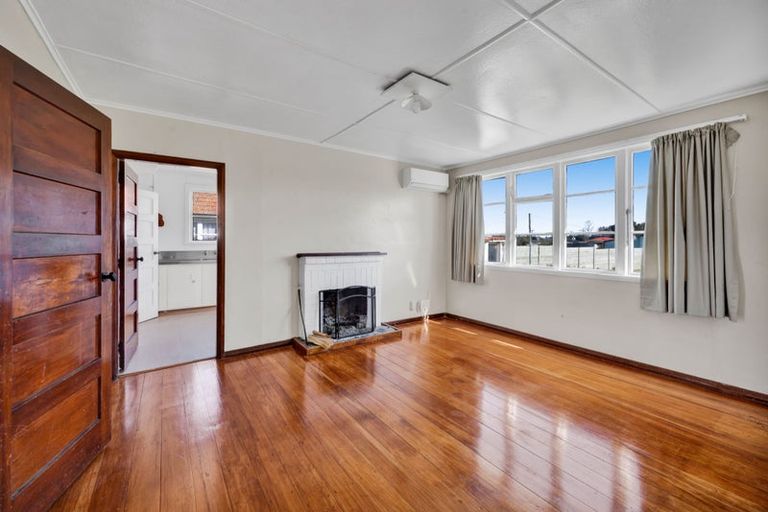 Photo of property in 31 Wilson Street, Waverley, 4510