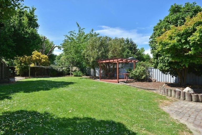 Photo of property in 82 Victoria Street, Carterton, 5713