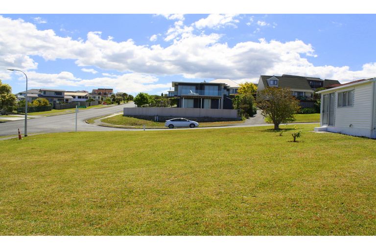 Photo of property in 1 Aurora Avenue, Snells Beach, 0920