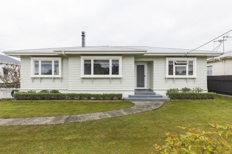 Photo of property in 4 Wellington Street, Feilding, 4702
