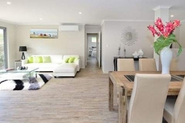 Photo of property in 41 Crabb Fields Lane, Riverhead, 0820