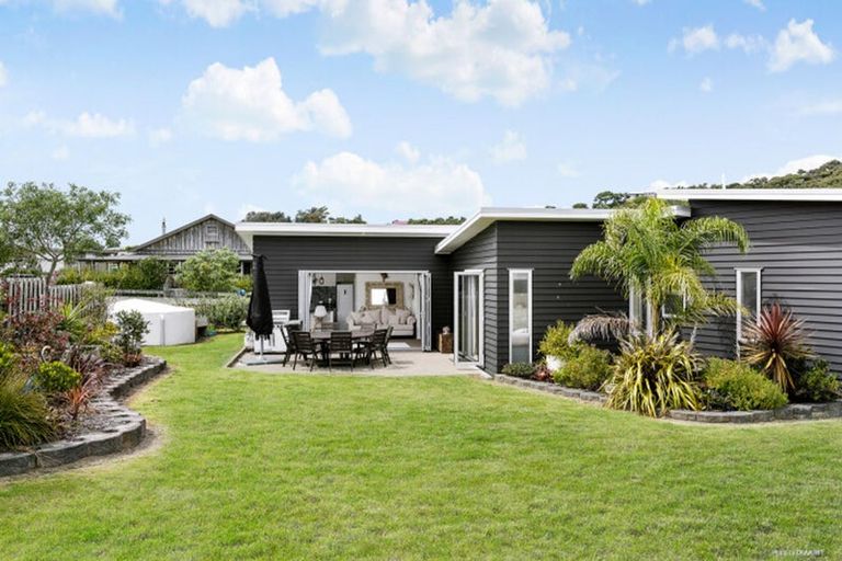 Photo of property in 2 Beachcomber Road, Mangawhai Heads, Mangawhai, 0505