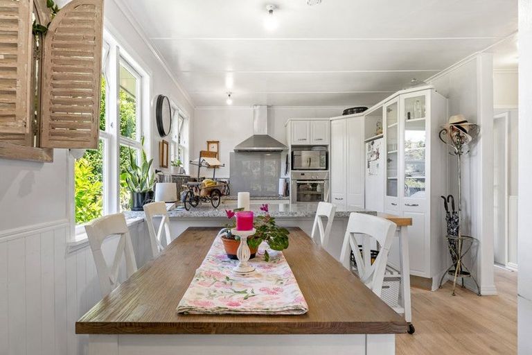 Photo of property in 5 Great North Road, Warkworth, 0910