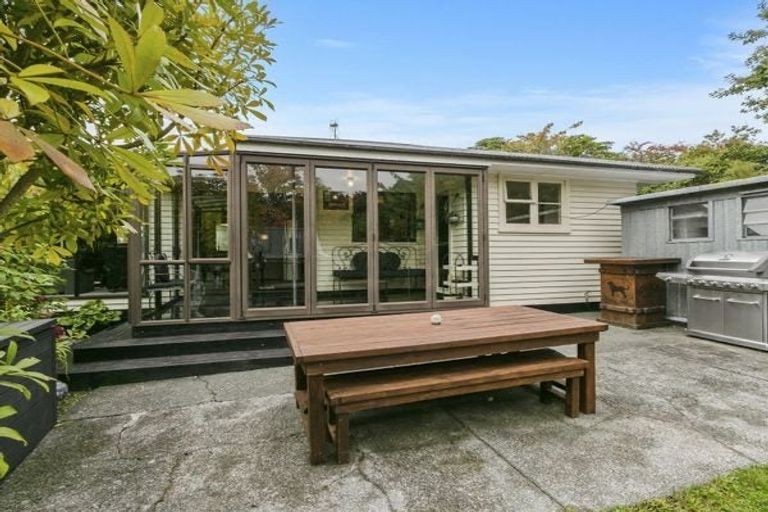Photo of property in 14 Lees Grove, Wainuiomata, Lower Hutt, 5014