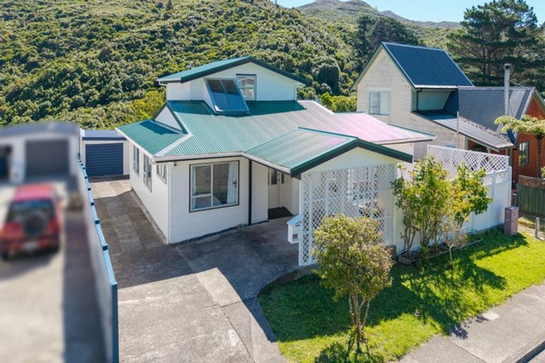 Photo of property in 50 Hazlewood Avenue, Karori, Wellington, 6012