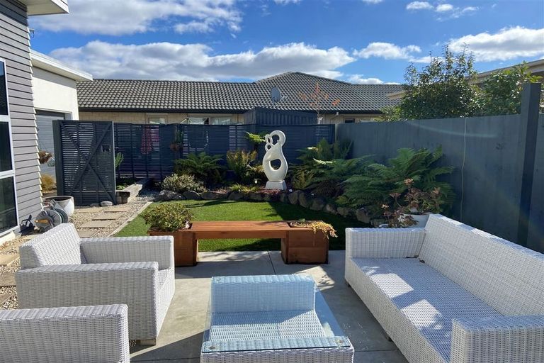 Photo of property in 17 James Hight Drive, Halswell, Christchurch, 8025