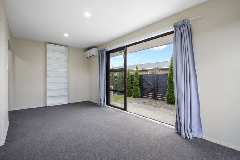 Photo of property in 1/78 Middlepark Road, Sockburn, Christchurch, 8042