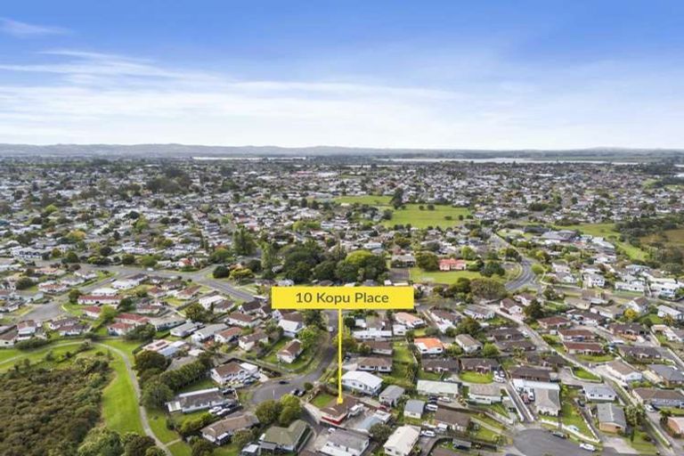 Photo of property in 10 Kopu Place, Clendon Park, Auckland, 2103