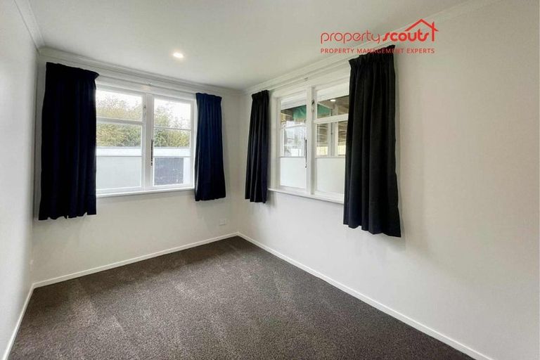 Photo of property in 21 Miro Street, Merrilands, New Plymouth, 4312