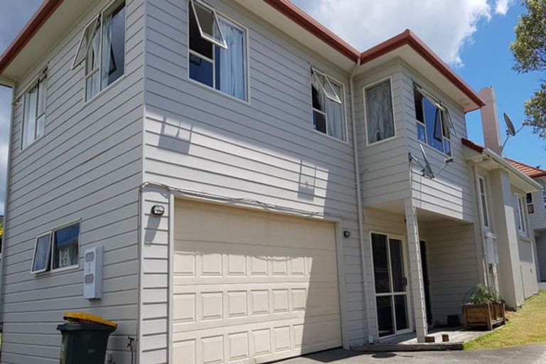 Photo of property in 16 Kauri Glen Road, Northcote, Auckland, 0627