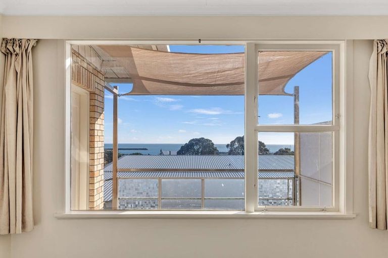 Photo of property in 12 South Road, Moturoa, New Plymouth, 4310