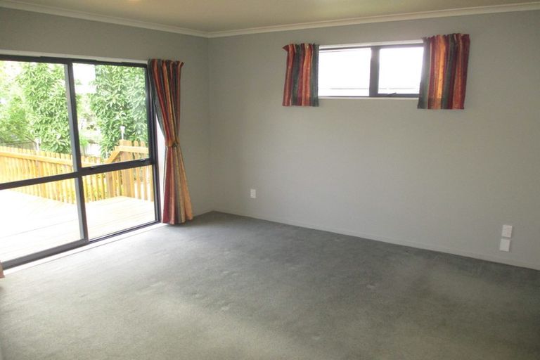 Photo of property in 96 Rototuna Road, Rototuna, Hamilton, 3210