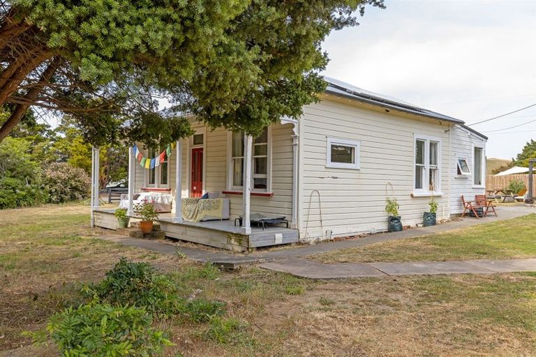 Photo of property in 1609 State Highway 2, Kiriwhakapapa, Masterton, 5881