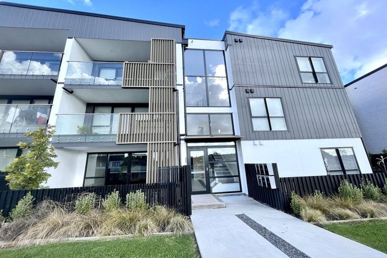 Photo of property in 4/1g Dishys Road, Flat Bush, Auckland, 2019