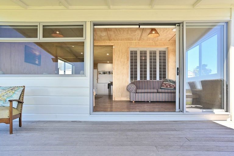 Photo of property in 176 Mahia East Coast Road, Mahia, 4198