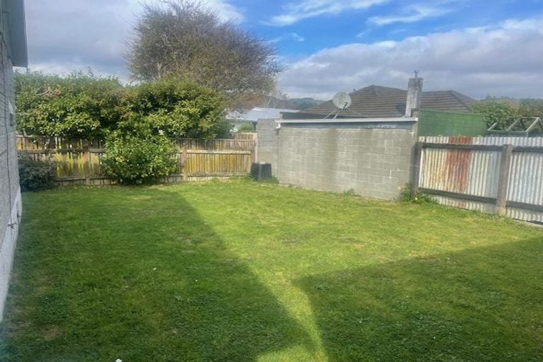 Photo of property in 14b Parera Grove, Heretaunga, Upper Hutt, 5018