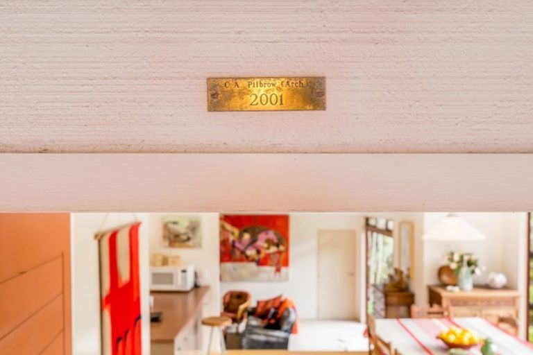 Photo of property in 196 Okains Bay Road, Robinsons Bay, Akaroa, 7581