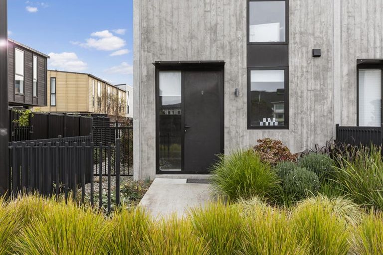 Photo of property in 12 Te Ara O Paetutu, Petone, Lower Hutt, 5012