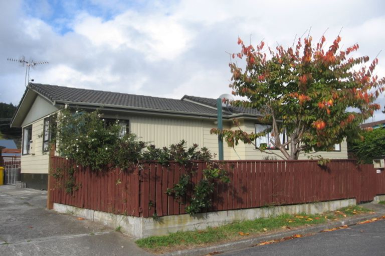 Photo of property in 11 Ruahine Street, Paraparaumu, 5032