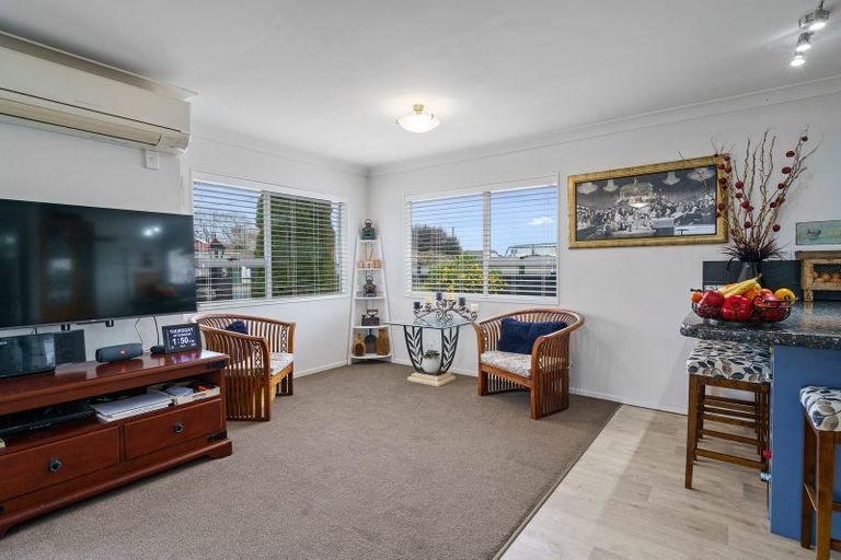 Photo of property in 24 Burns Street, Leamington, Cambridge, 3432