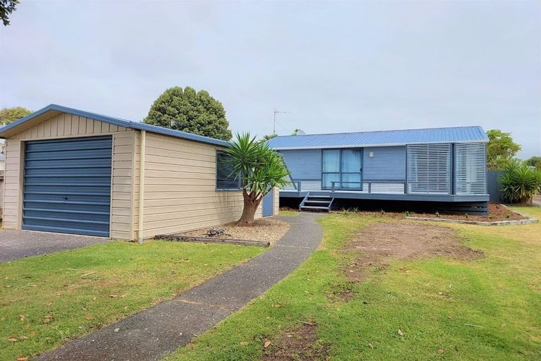Photo of property in 40a Simpson Road, Papamoa Beach, Papamoa, 3118