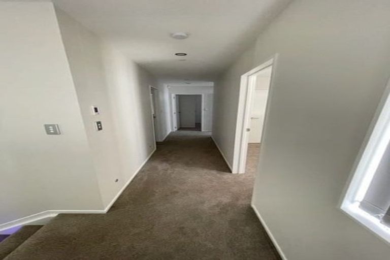 Photo of property in 74c Thompson Terrace, Manurewa, Auckland, 2102