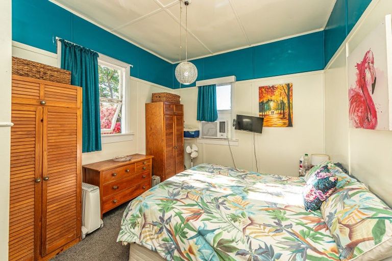 Photo of property in 17 Gloag Street, Waverley, 4510