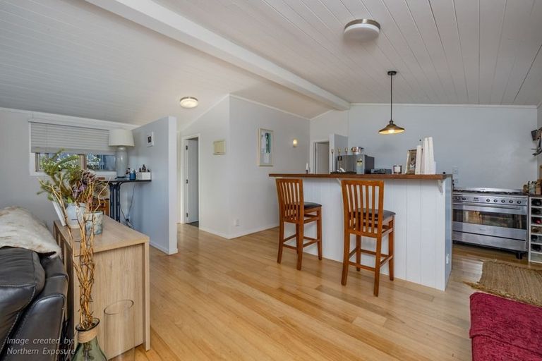 Photo of property in 84 Doves Bay Road, Kerikeri, 0294