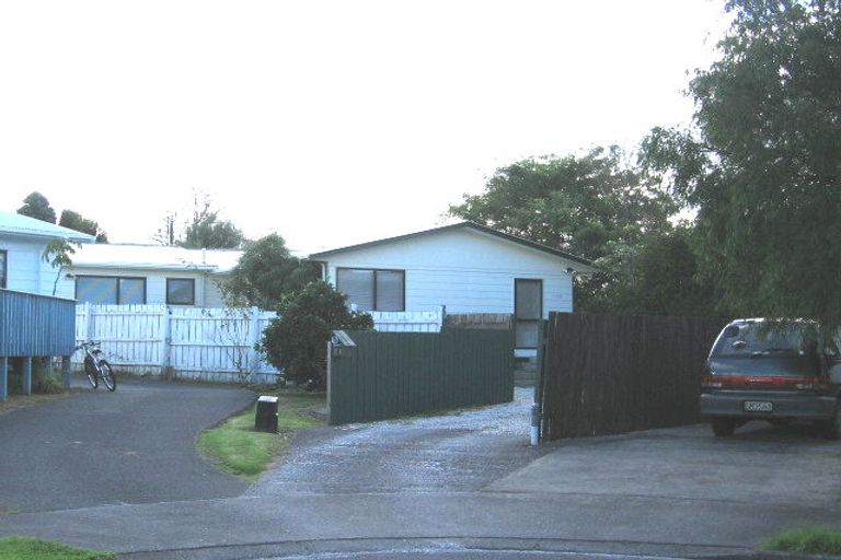 Photo of property in 21 Compass Place, Te Atatu Peninsula, Auckland, 0610