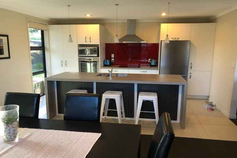 Photo of property in 10 Butterworth Crescent, Papamoa Beach, Papamoa, 3118