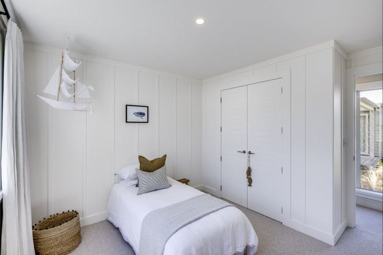 Photo of property in 12 Taruna Place, Havelock North, 4130