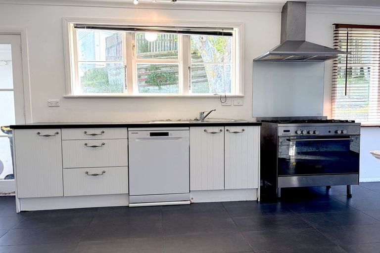 Photo of property in 125 Ironside Road, Johnsonville, Wellington, 6037