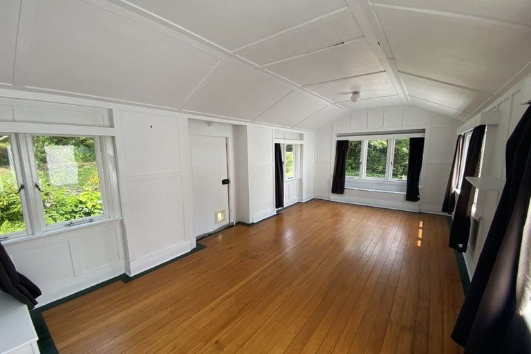 Photo of property in 21 Marine Parade, Macandrew Bay, Dunedin, 9014