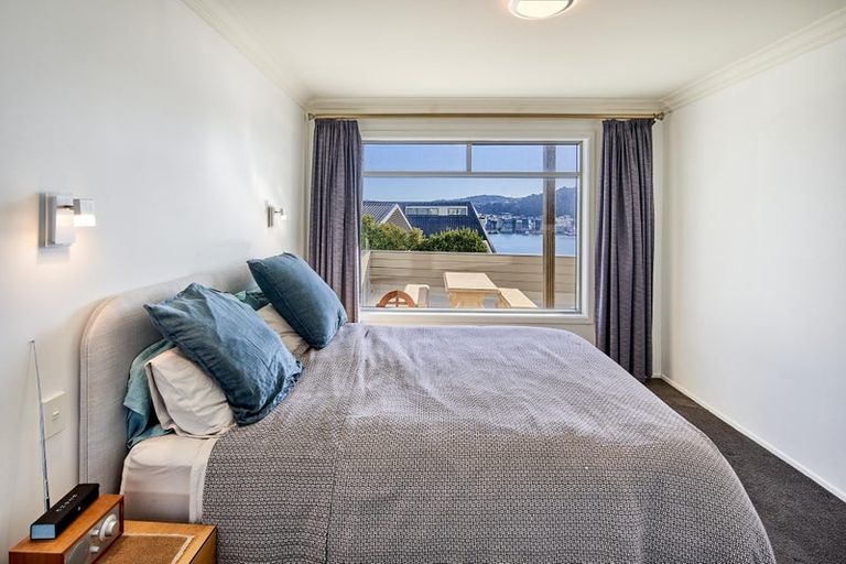 Photo of property in 25 The Crescent, Roseneath, Wellington, 6011