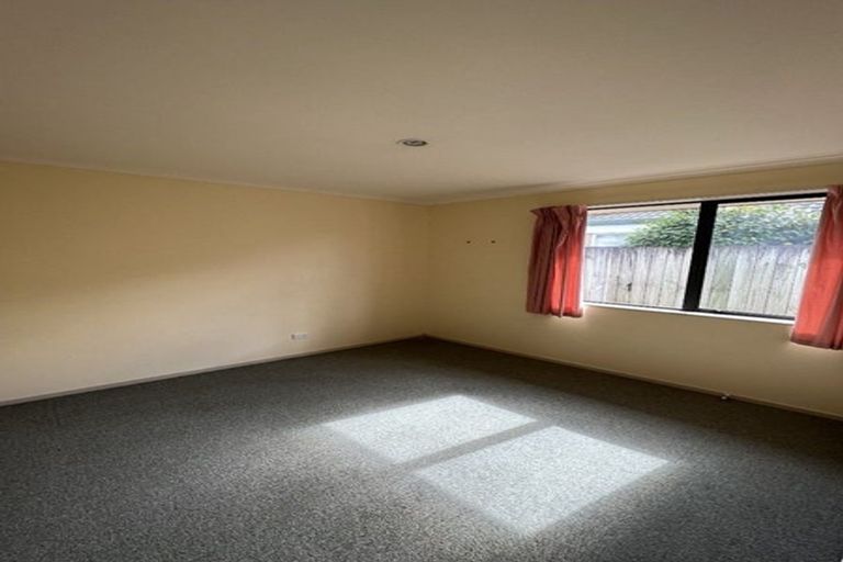 Photo of property in 12 Farnham Close, Rototuna North, Hamilton, 3210