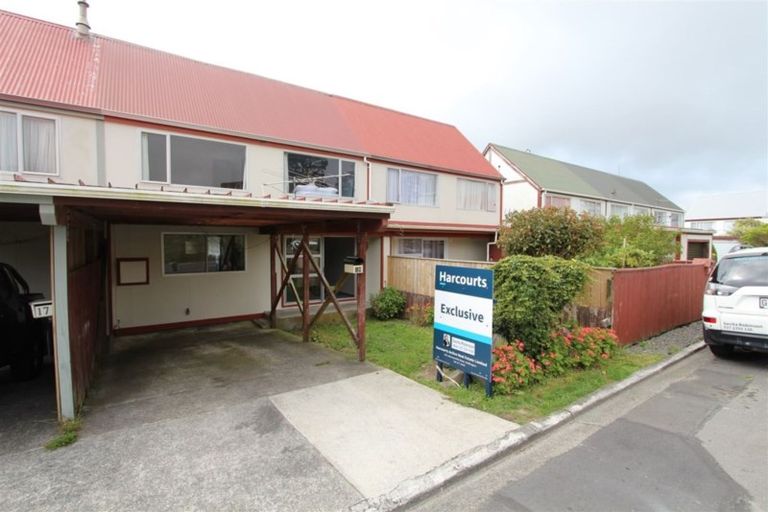 Photo of property in 18 Hollydale Grove, Churton Park, Wellington, 6037