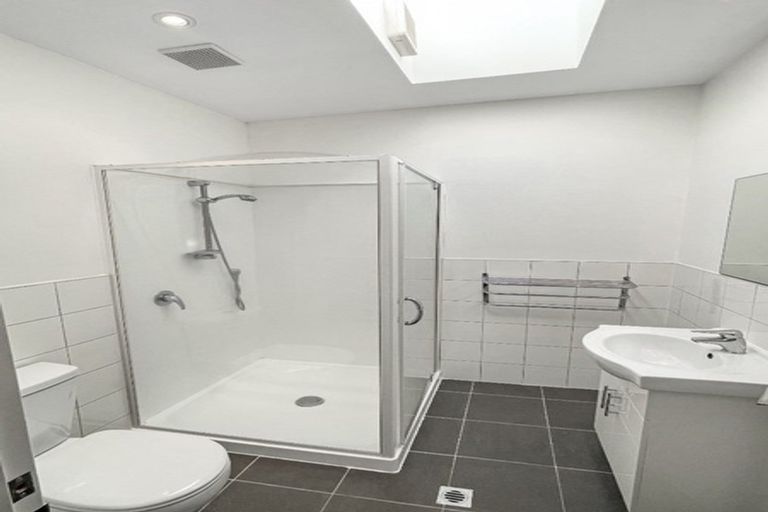 Photo of property in 5/35 Home Street, Mount Victoria, Wellington, 6011