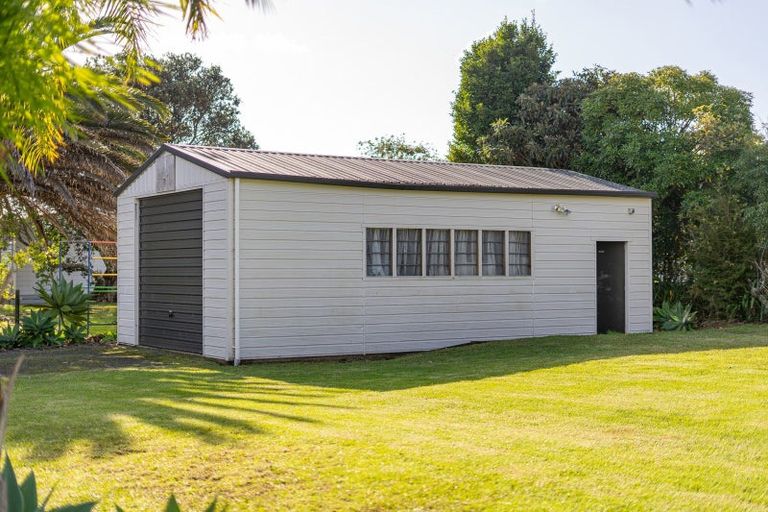 Photo of property in 30 Oyster Drive, Cooks Beach, Whitianga, 3591