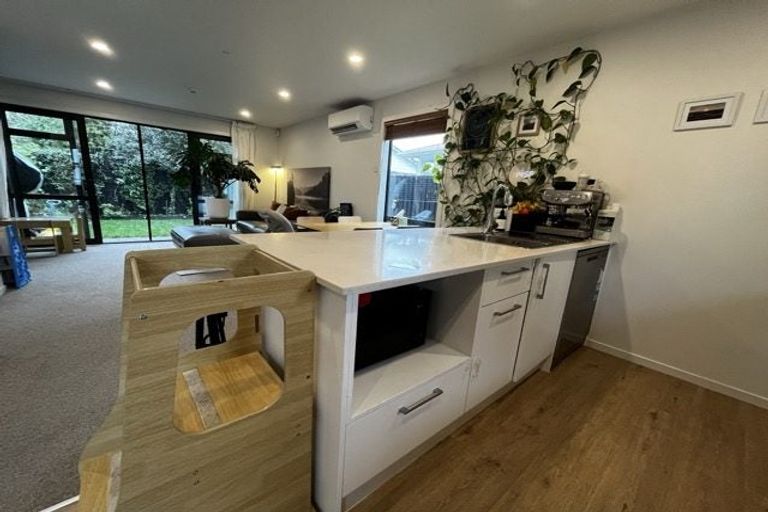 Photo of property in 6/4 Harry Ward Place, Henderson, Auckland, 0610