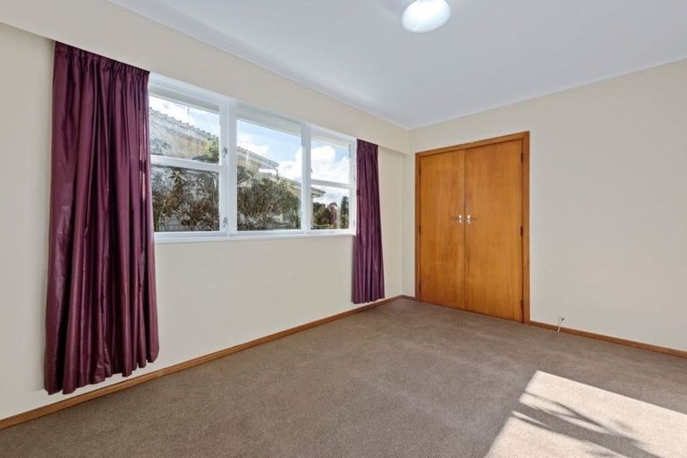 Photo of property in 12 Deller Grove, Silverstream, Upper Hutt, 5019