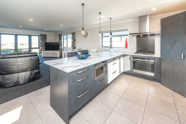 Photo of property in 41 Magnolia Crescent, Tawhero, Whanganui, 4501