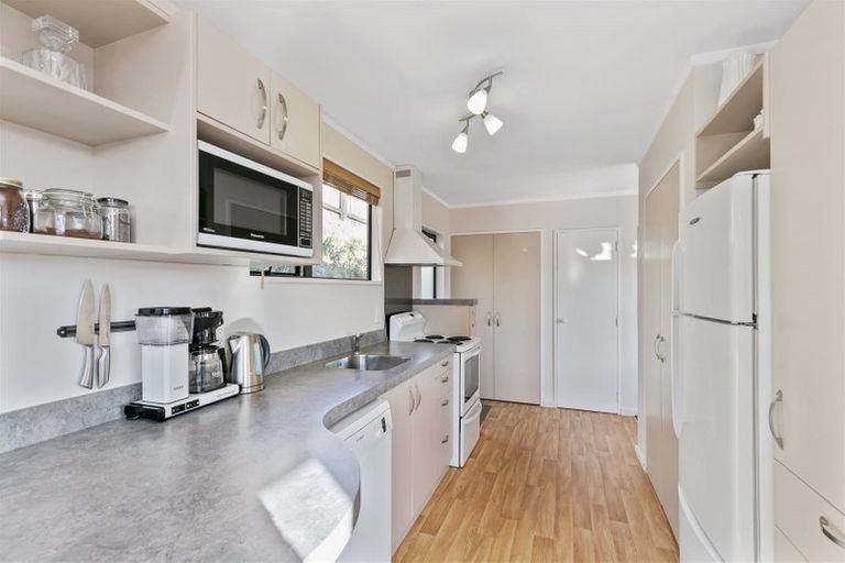 Photo of property in 16b Trinidad Crescent, Grenada Village, Wellington, 6037