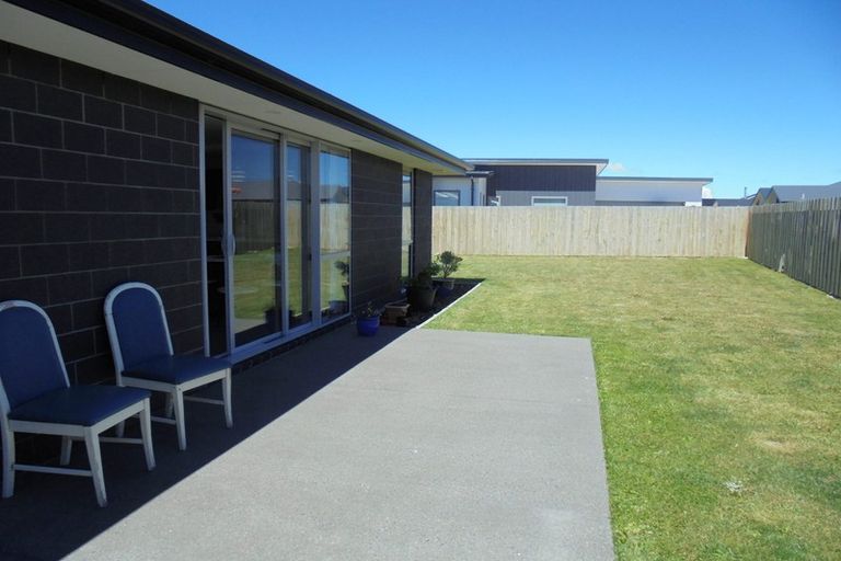 Photo of property in 14 Johnson Avenue, Amberley, 7410