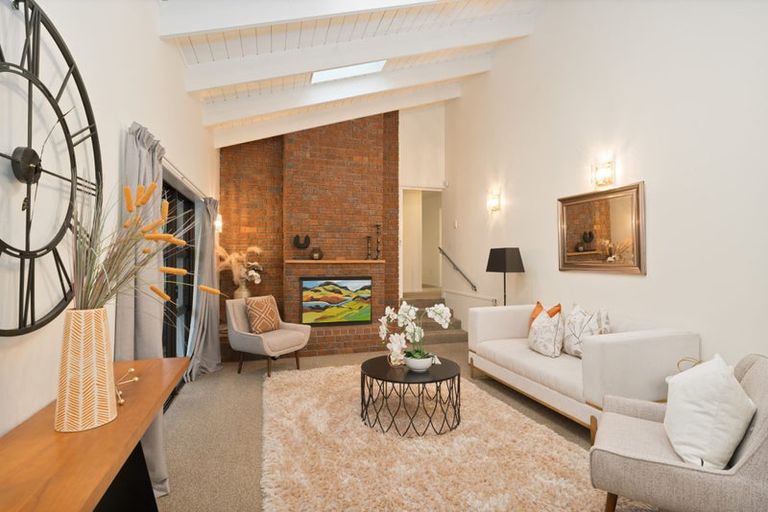 Photo of property in 59a View Road, Henderson, Auckland, 0612