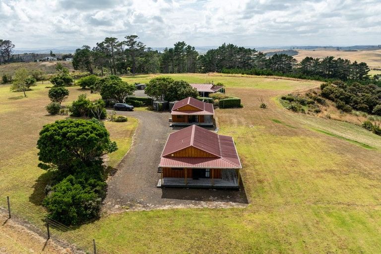 Photo of property in 986 Tinopai Road, Tinopai, Matakohe, 0593