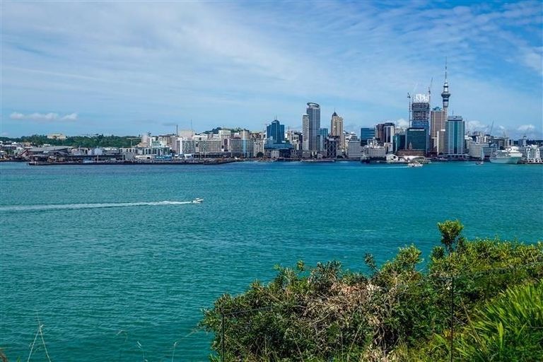 Photo of property in 61c Stanley Road, Stanley Point, Auckland, 0624