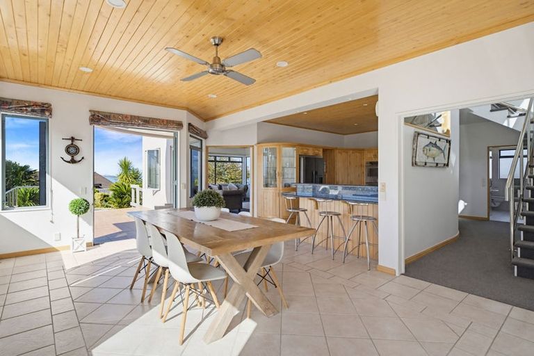 Photo of property in 221 Paku Drive, Tairua, 3508